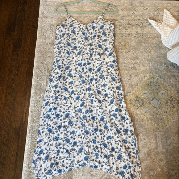 Gap Floral Handkerchief Blue Floral Dress - Picture 5 of 8